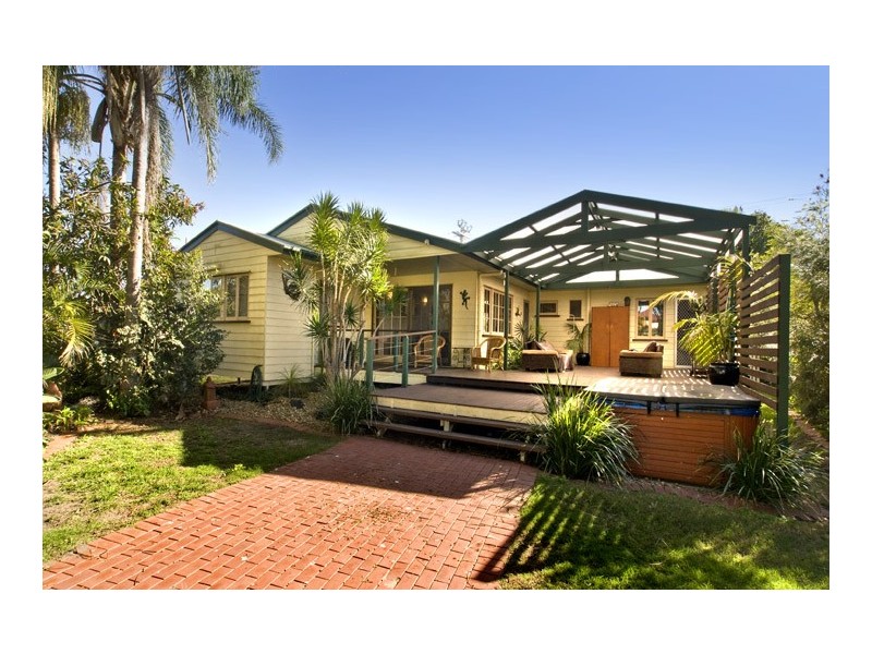 25 Cornelius St, Clontarf QLD 4019