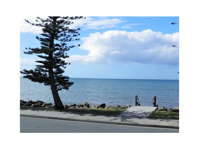 43a Flinders Pde, Scarborough QLD 4020