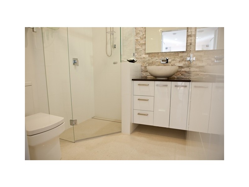 50 Fourth Avenue, Sandgate QLD 4017