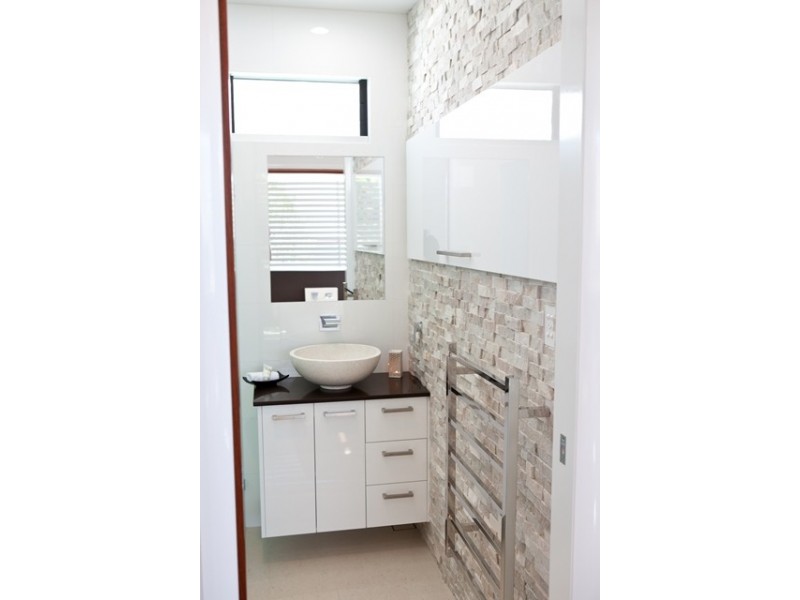 50 Fourth Avenue, Sandgate QLD 4017