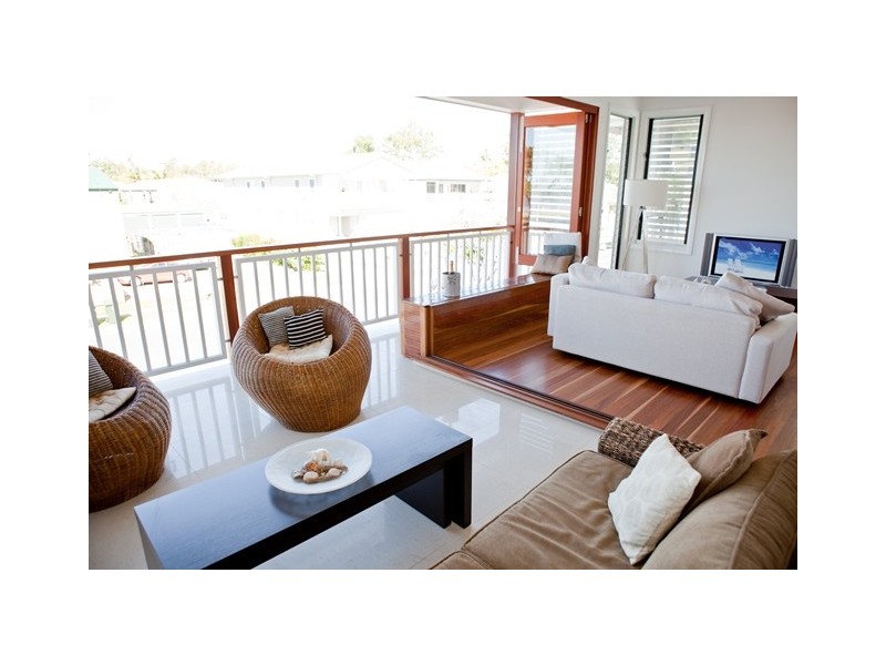 50 Fourth Avenue, Sandgate QLD 4017