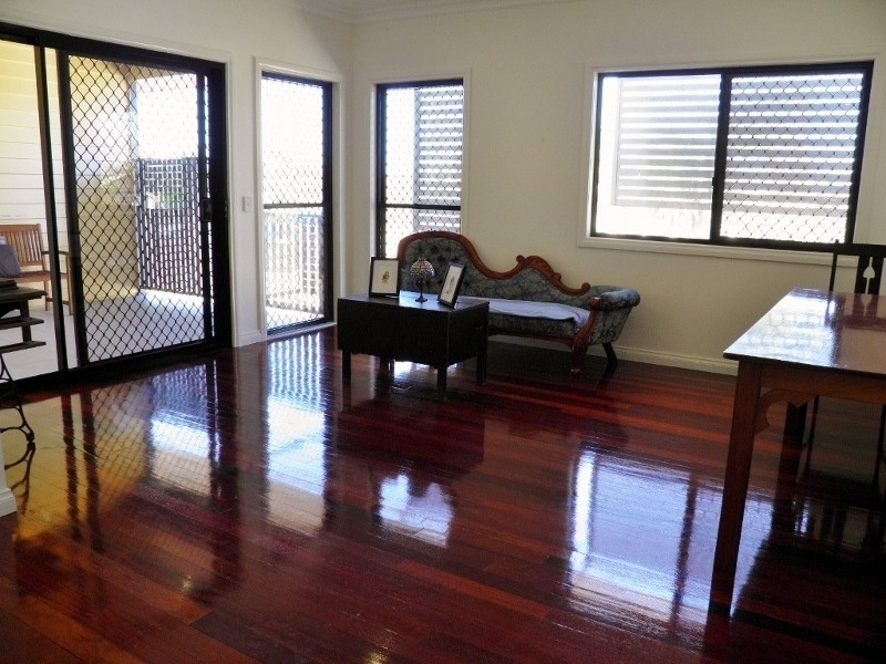 2/42 Greenup St, Redcliffe QLD 4020