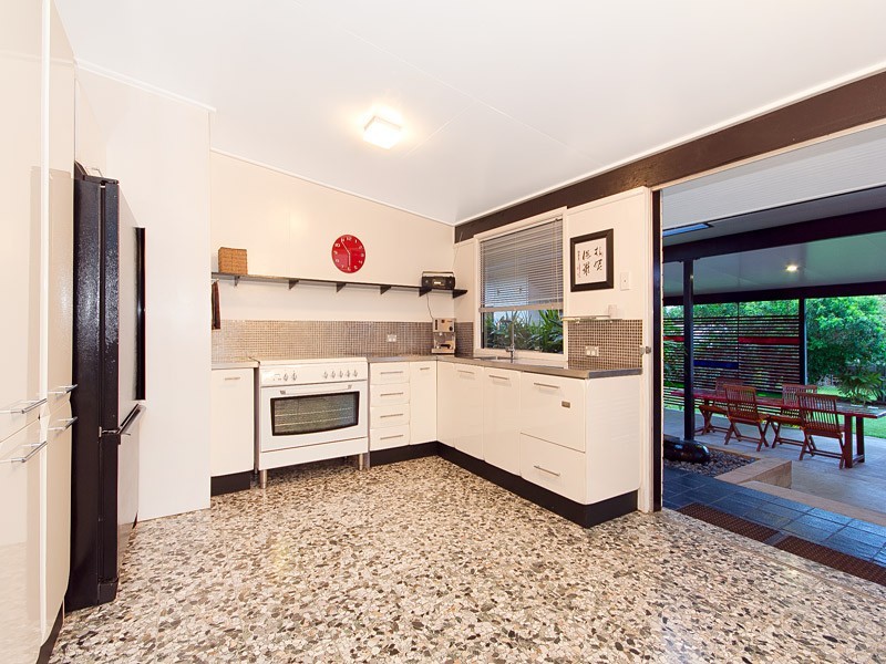 19 Deagon Street, Sandgate QLD 4017