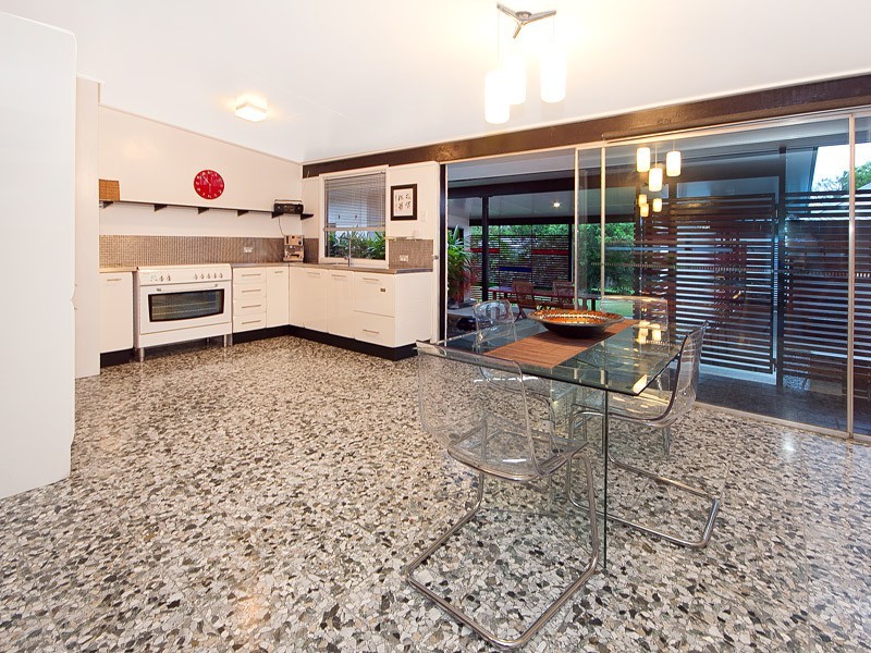 19 Deagon Street, Sandgate QLD 4017