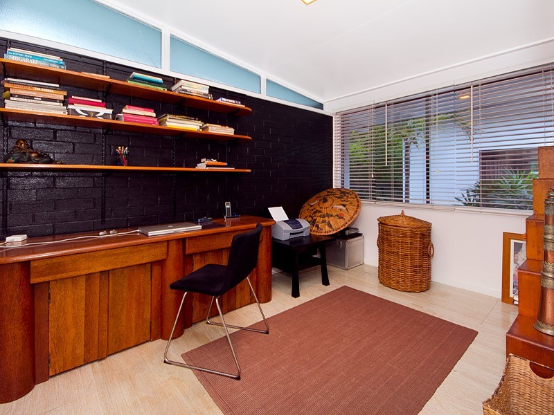 19 Deagon Street, Sandgate QLD 4017