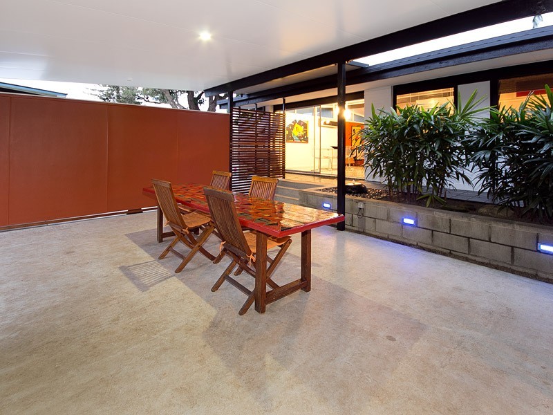 19 Deagon Street, Sandgate QLD 4017