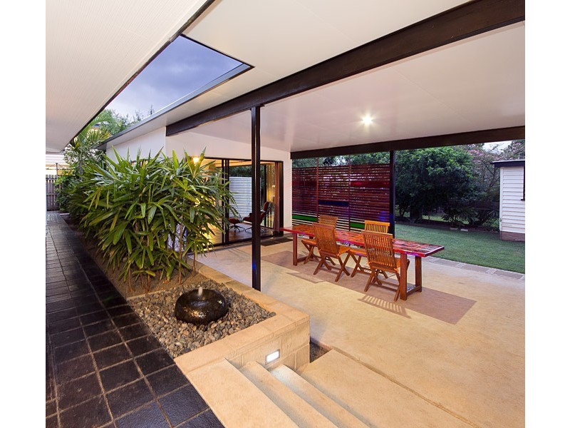 19 Deagon Street, Sandgate QLD 4017