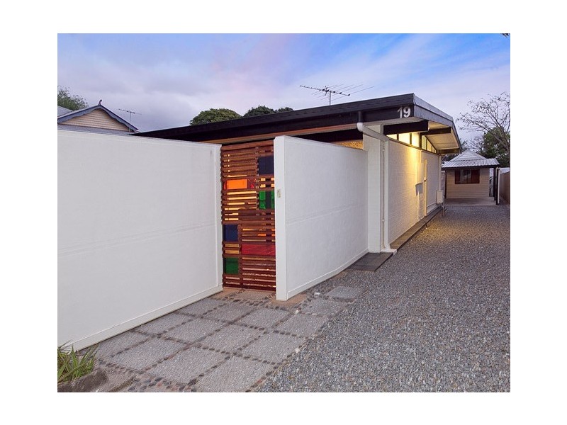 19 Deagon Street, Sandgate QLD 4017