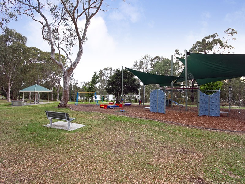 19 Deagon Street, Sandgate QLD 4017