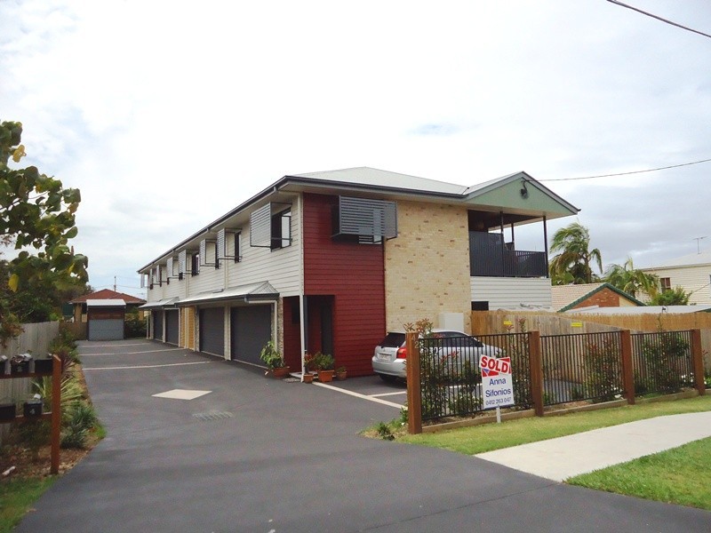 2/42 Greenup Street, Redcliffe QLD 4020