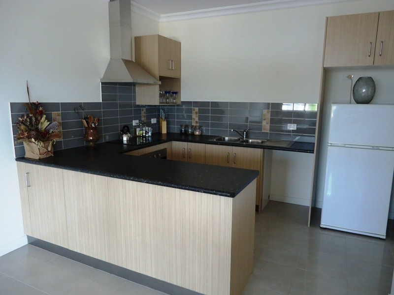 2/42 Greenup Street, Redcliffe QLD 4020