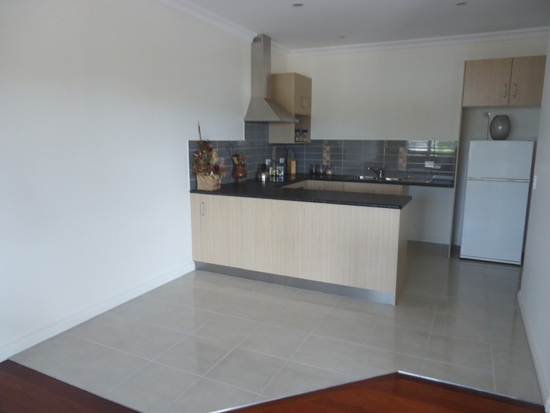 2/42 Greenup Street, Redcliffe QLD 4020