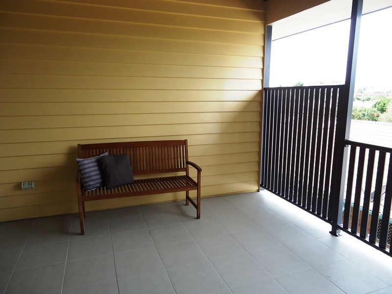 2/42 Greenup Street, Redcliffe QLD 4020