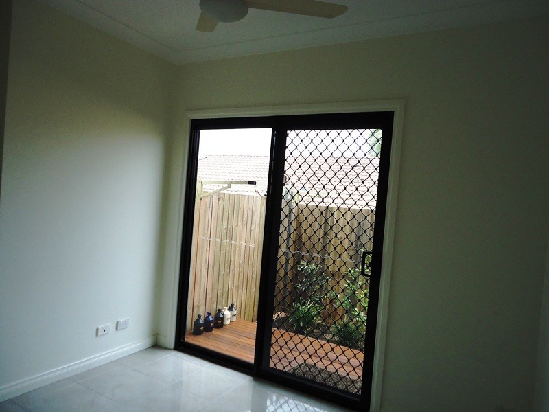 2/42 Greenup Street, Redcliffe QLD 4020