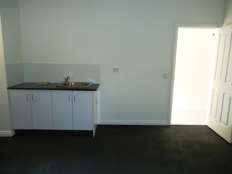 2/42 Greenup Street, Redcliffe QLD 4020