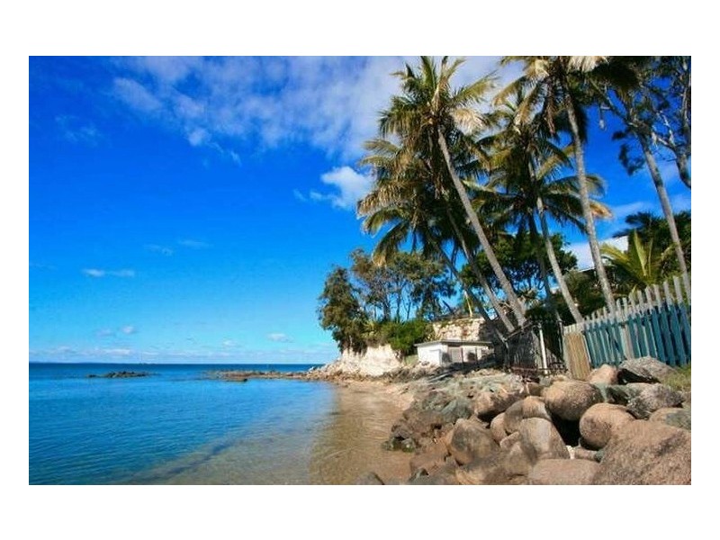 22 Whytecliffe Pde, Woody Point QLD 4019