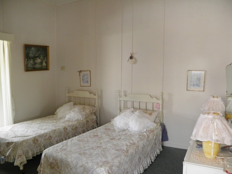 22 Whytecliffe Pde, Woody Point QLD 4019