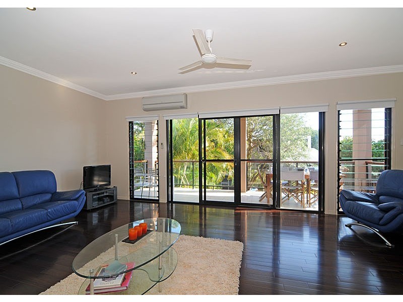 1 Peterson St, Scarborough QLD 4020