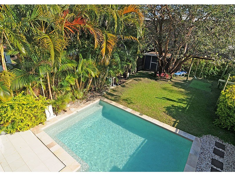 1 Peterson St, Scarborough QLD 4020