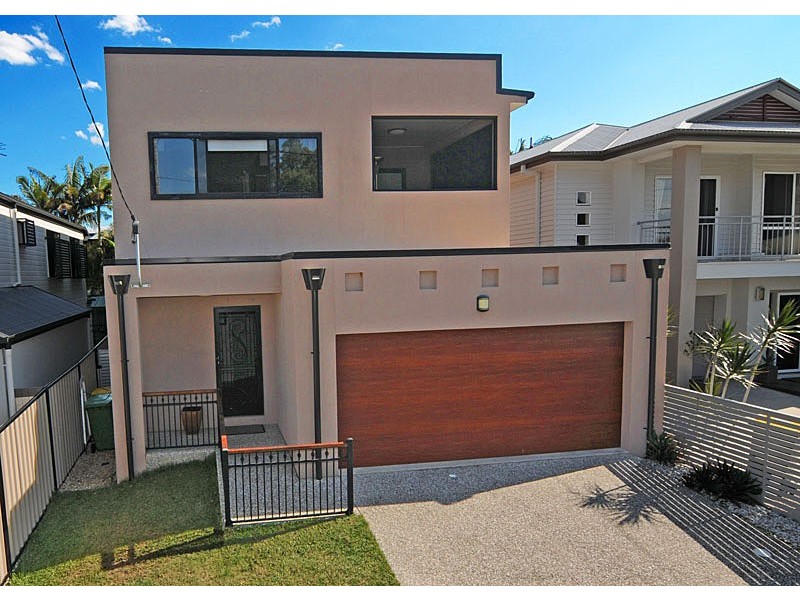 1 Peterson St, Scarborough QLD 4020
