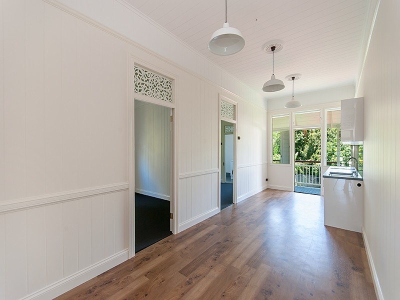 2/51 Perkins Street, Sandgate QLD 4017