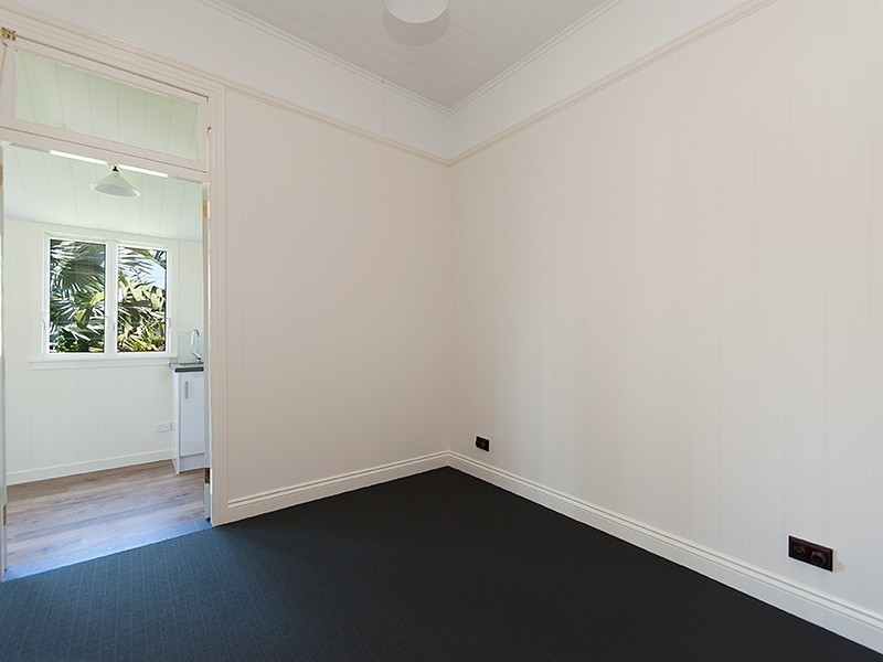 1/51 Perkins Street, Sandgate QLD 4017