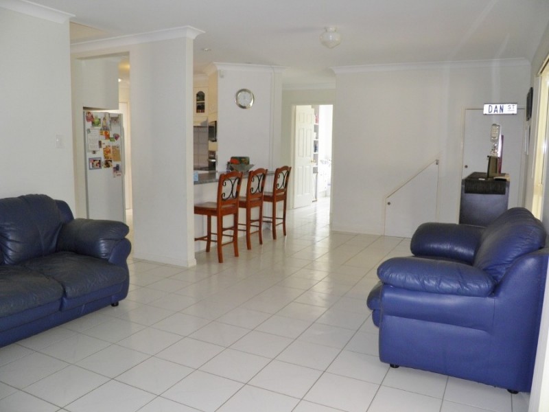 27 Cascade St, Kippa-ring QLD 4021