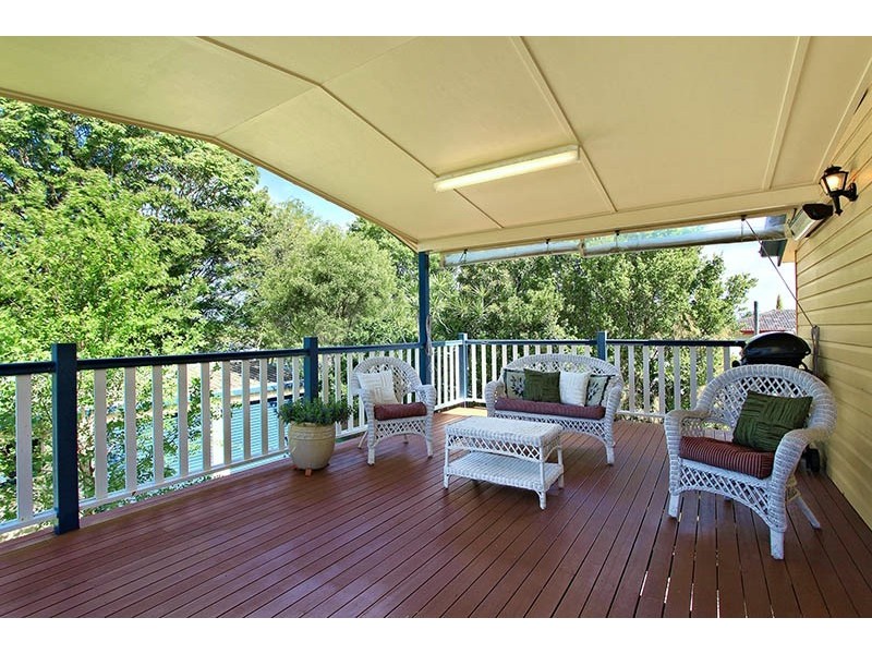 11 Watson St, Clontarf QLD 4019