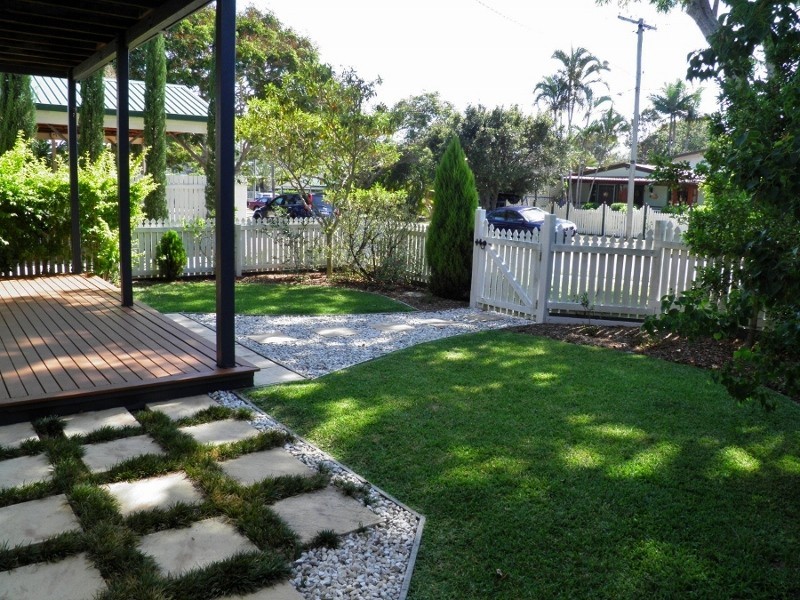 11 Watson St, Clontarf QLD 4019
