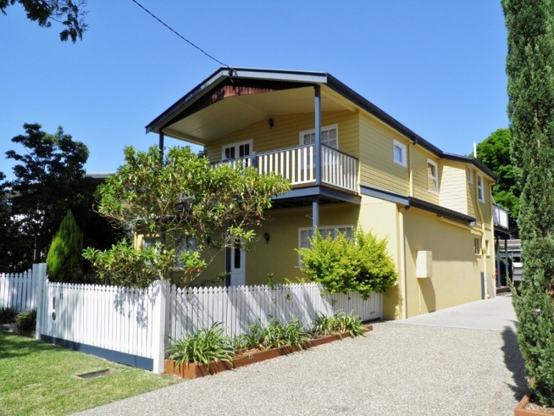 11 Watson St, Clontarf QLD 4019