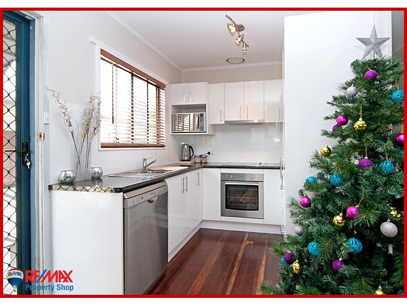 16 Pikett Street, Clontarf QLD 4019