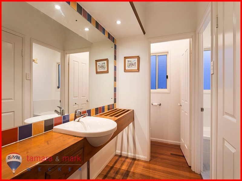 21 Raymond Street, Shorncliffe QLD 4017