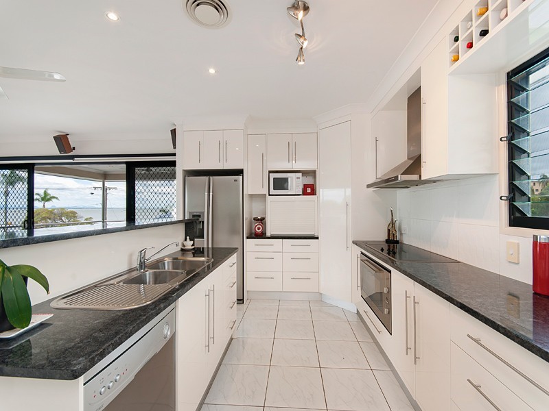 26 Oyster Point Esp, Scarborough QLD 4020