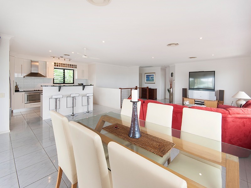 26 Oyster Point Esp, Scarborough QLD 4020
