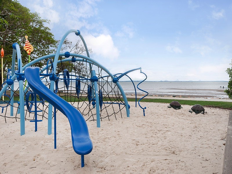 26 Oyster Point Esp, Scarborough QLD 4020