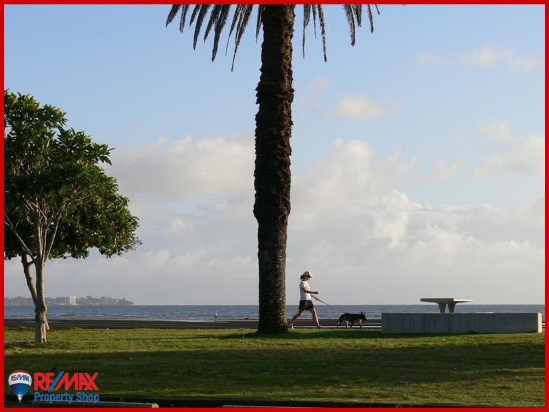 48 Fourth Ave, Sandgate QLD 4017