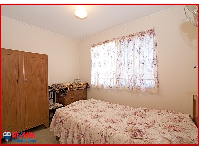 22 Pownall Crescent, Margate QLD 4019