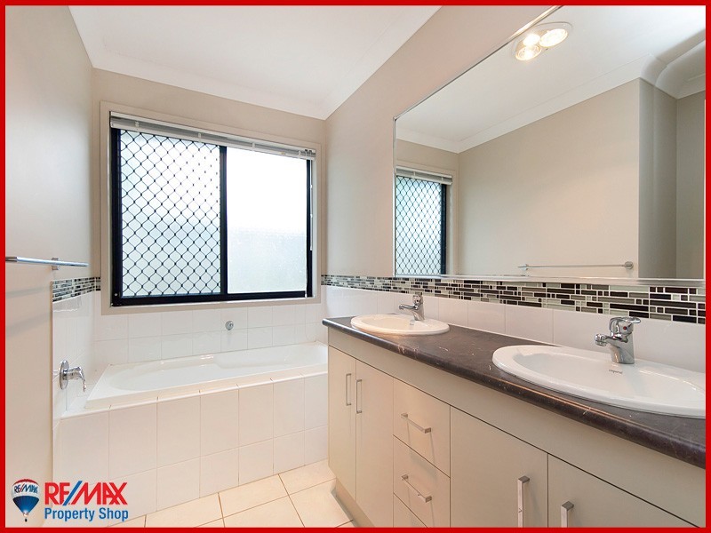 69 Strowe Place, Bracken Ridge QLD 4017