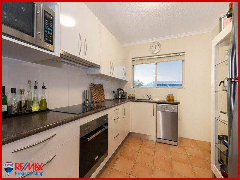 4/44 Fourth Avenue, Sandgate QLD 4017