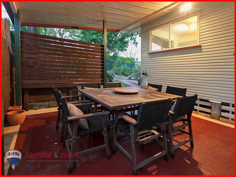6 Ormeley Street, Stafford Heights QLD 4053