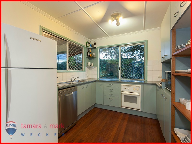 6 Ormeley Street, Stafford Heights QLD 4053