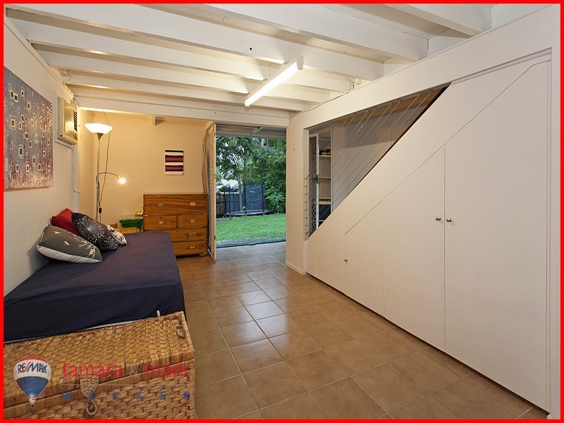 6 Ormeley Street, Stafford Heights QLD 4053