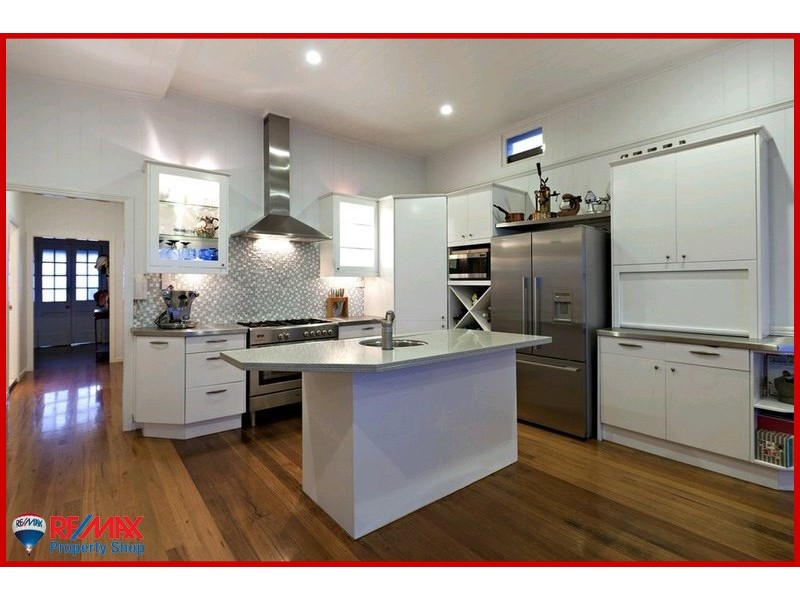 108 Flinders Parade, Sandgate QLD 4017