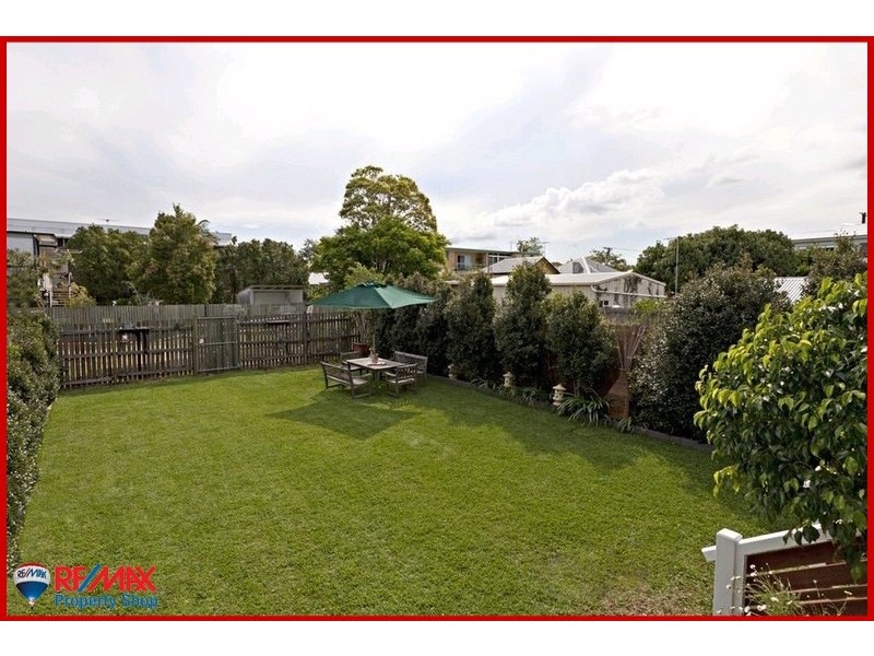 108 Flinders Parade, Sandgate QLD 4017