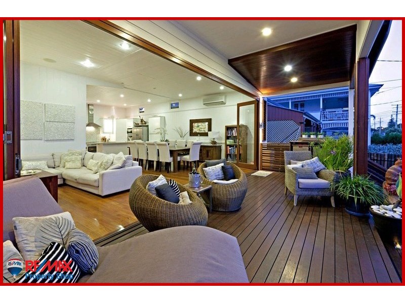 108 Flinders Parade, Sandgate QLD 4017