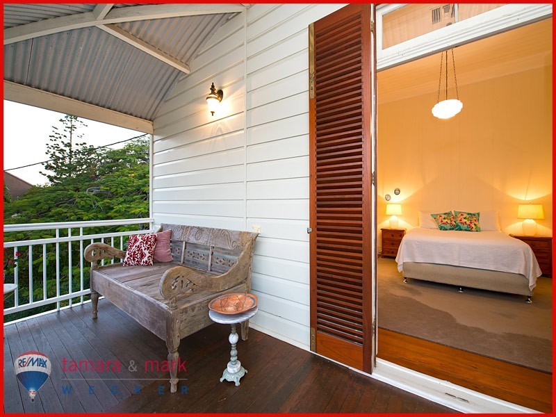 30 Sixth Avenue, Sandgate QLD 4017