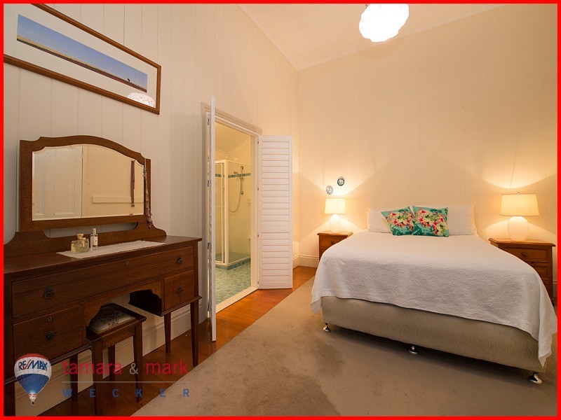 30 Sixth Avenue, Sandgate QLD 4017