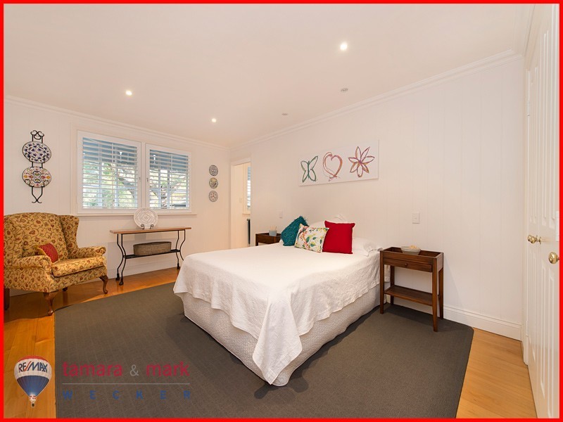 30 Sixth Avenue, Sandgate QLD 4017