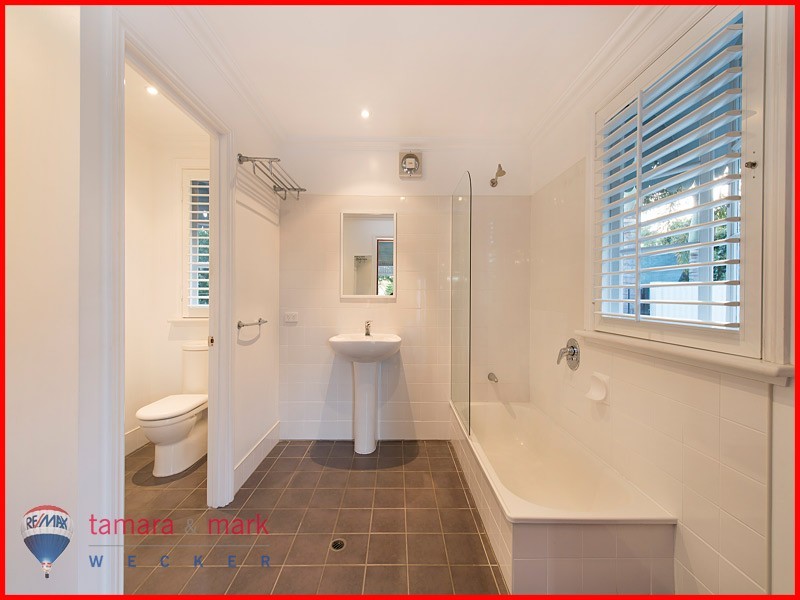 30 Sixth Avenue, Sandgate QLD 4017