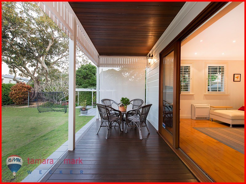 30 Sixth Avenue, Sandgate QLD 4017